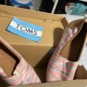 TOMS Avalon Peony Ikat Stripe shoes size 9
